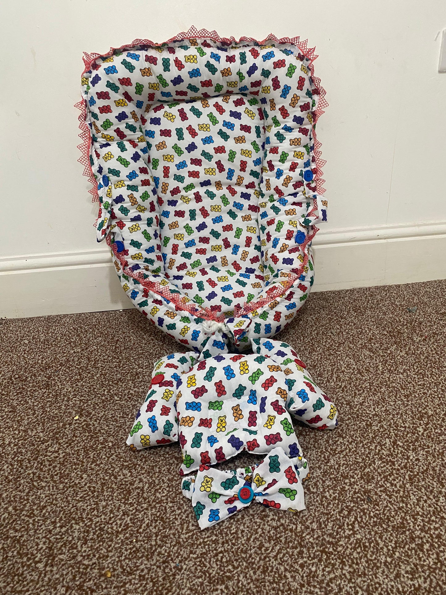 DreamNest Baby Lounger | Portable Newborn Infant Bed, Cozy Sleeping & Carry Nest